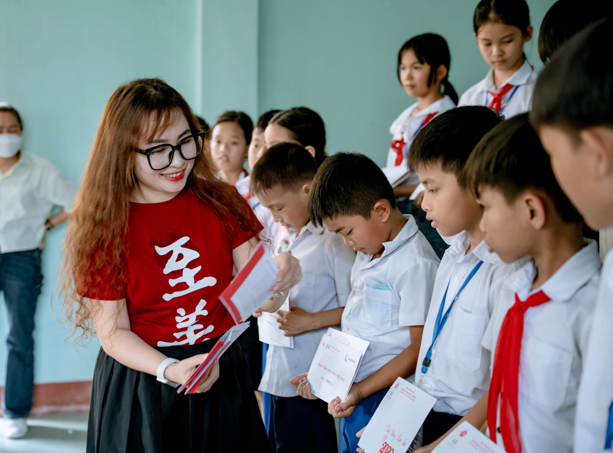 【至善基金會 | 越南工作站】2024年發助學金給孩童們 