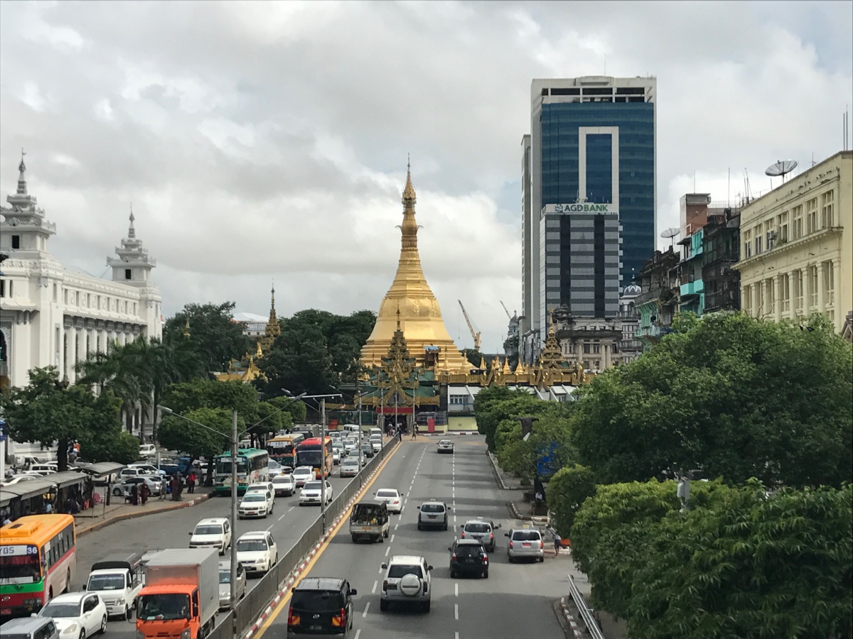 (缅甸最大城市仰光)