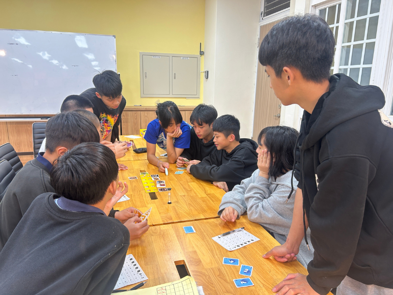 【至善基金會】提供學生課後輔導、職涯體驗等，讓孩子安穩求學、持續升學，找到屬於自己的方向。