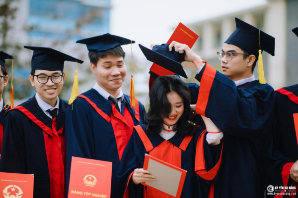 【至善基金會】越南助學個案：楊黃青竹以優異的成績畢業