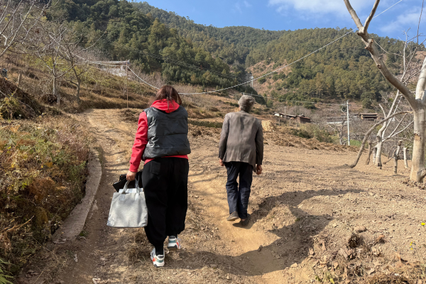 【至善基金會】大山深處的三輪車，載著三個娃的「親爹」與希望 